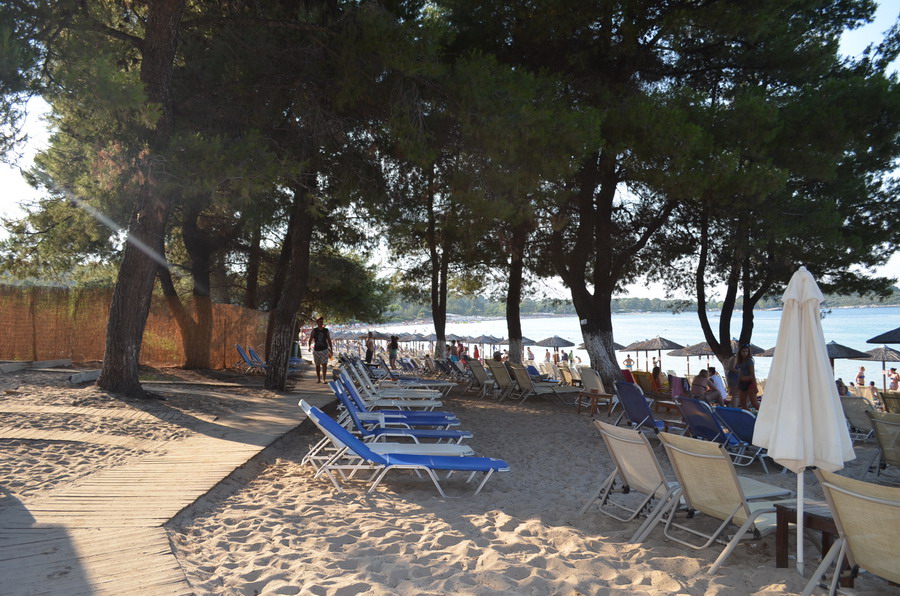  KoursarosbeachbarPaliouri 